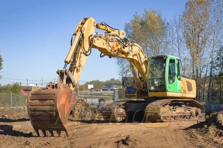 2009 Liebherr R914C crawler excavator, side profile view
