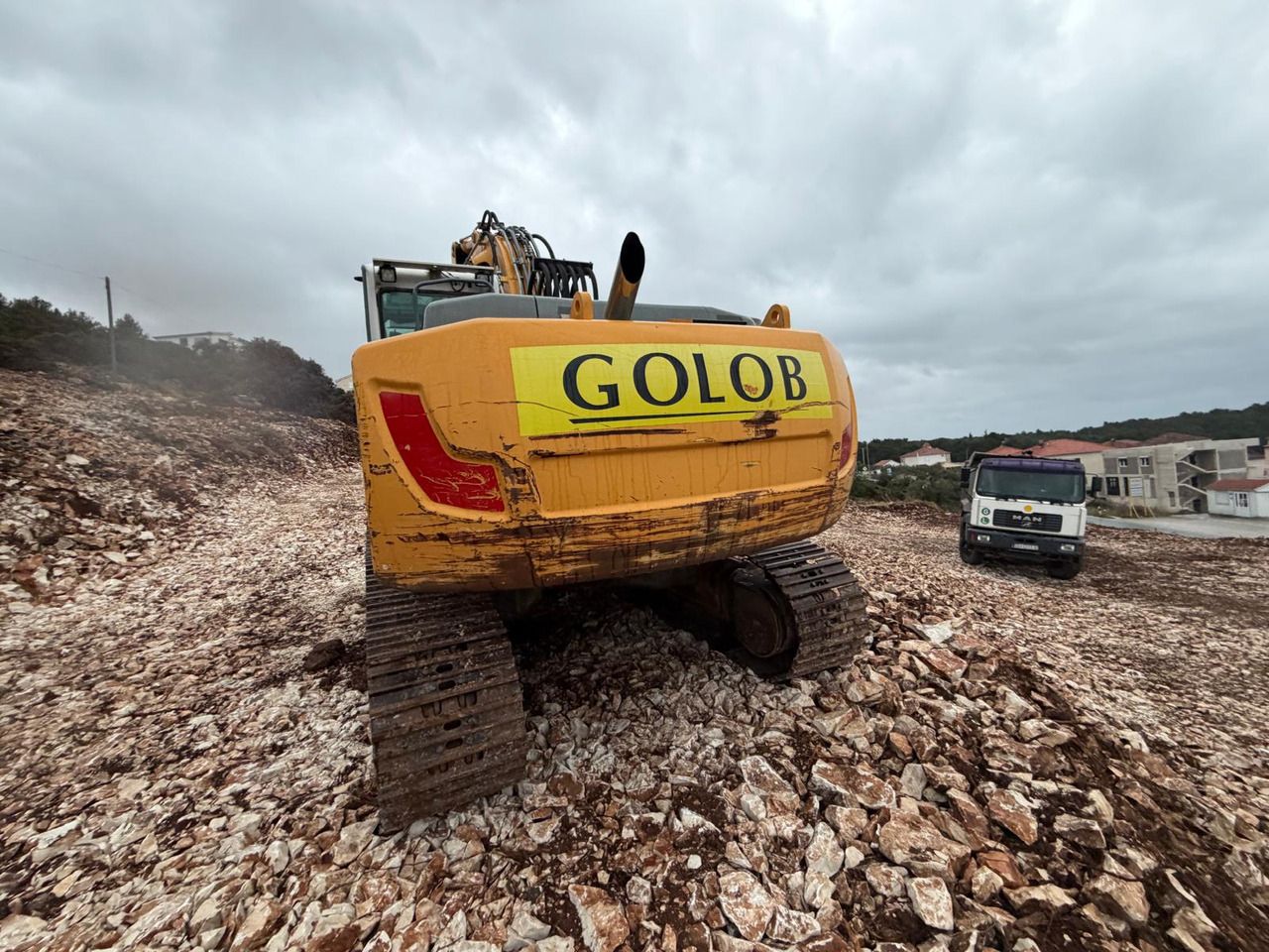 2008 Liebherr 914 C HD SL crawler excavator rear view 2008 Liebherr 914 C HD SL crawler excavator rear view