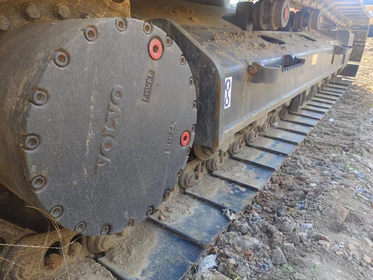 2023 Volvo EC210 crawler excavator track drive detail 2023 Volvo EC210 crawler excavator track drive detail