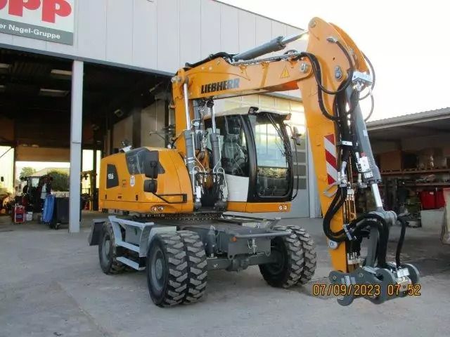 2023 Liebherr A916 LITRONIC G6.0-D wheel excavator, front three-quarter view 2023 Liebherr A916 LITRONIC G6.0-D wheel excavator, front three-quarter view