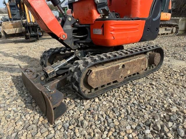 2013 Kubota K008-3 mini excavator lower chassis view