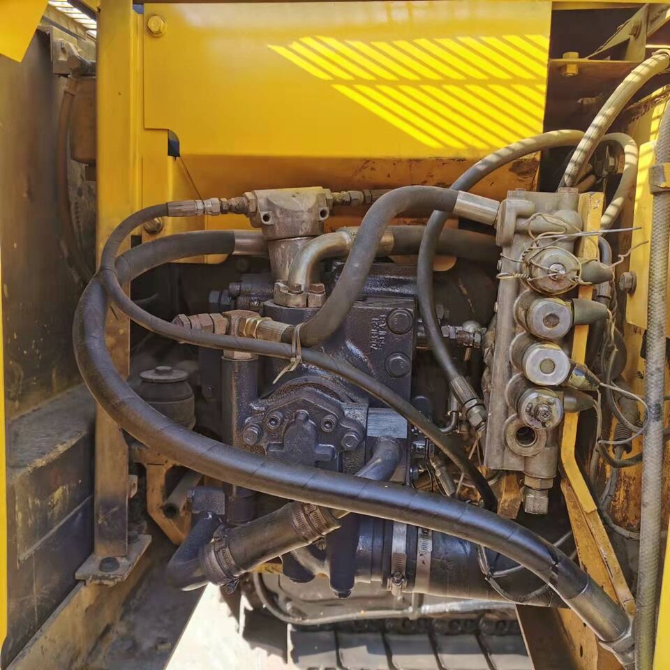 2023 Komatsu PC120 crawler excavator engine compartment view 2023 Komatsu PC120 crawler excavator engine compartment view