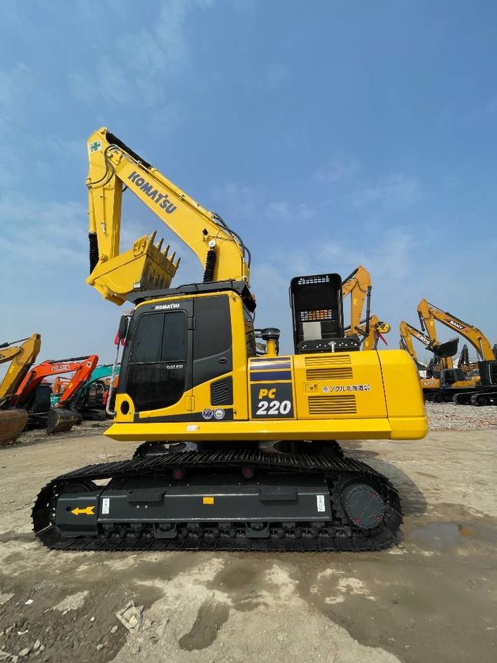 2024 Komatsu PC220 LC crawler excavator, side profile view