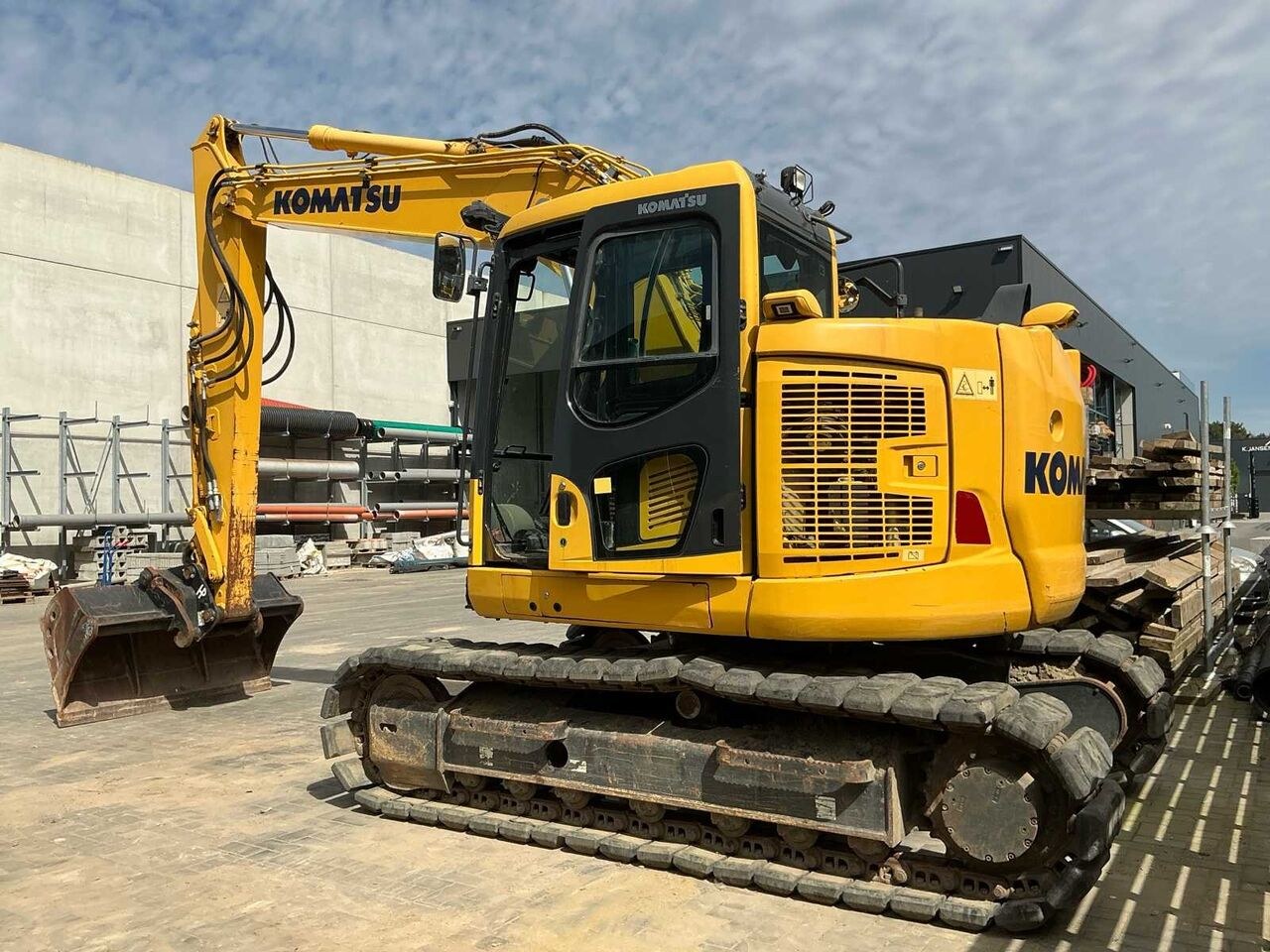 2019 Komatsu PC138US crawler excavator, side view 2019 Komatsu PC138US crawler excavator, side view