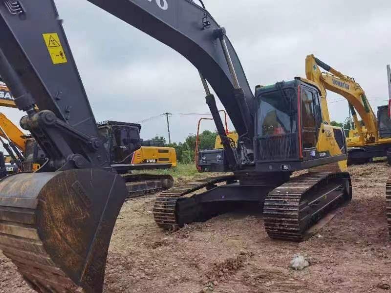 Volvo EC290 crawler excavator, front three-quarter view Volvo EC290 crawler excavator, front three-quarter view