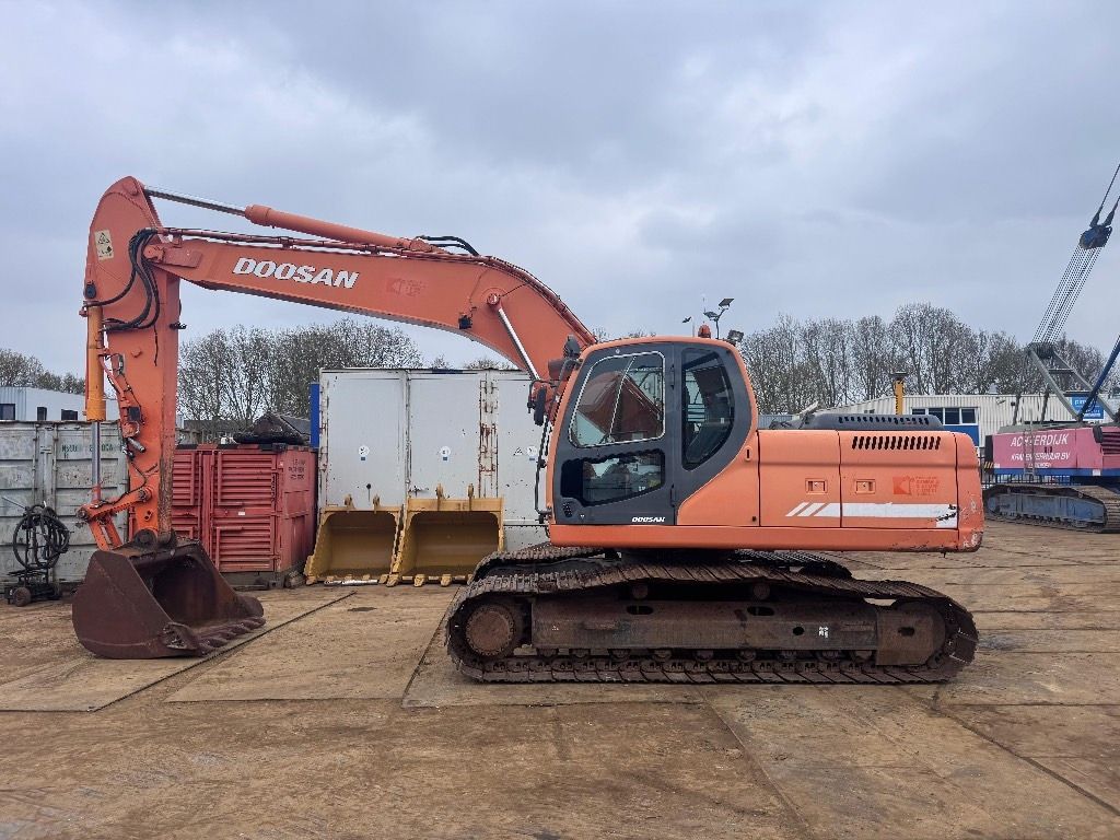 2008 Doosan DX225LC crawler excavator, side view