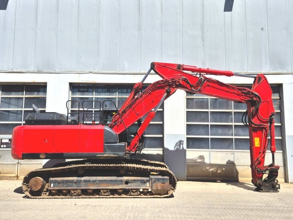 2016 Hitachi ZX300LCN-6 crawler excavator, side view