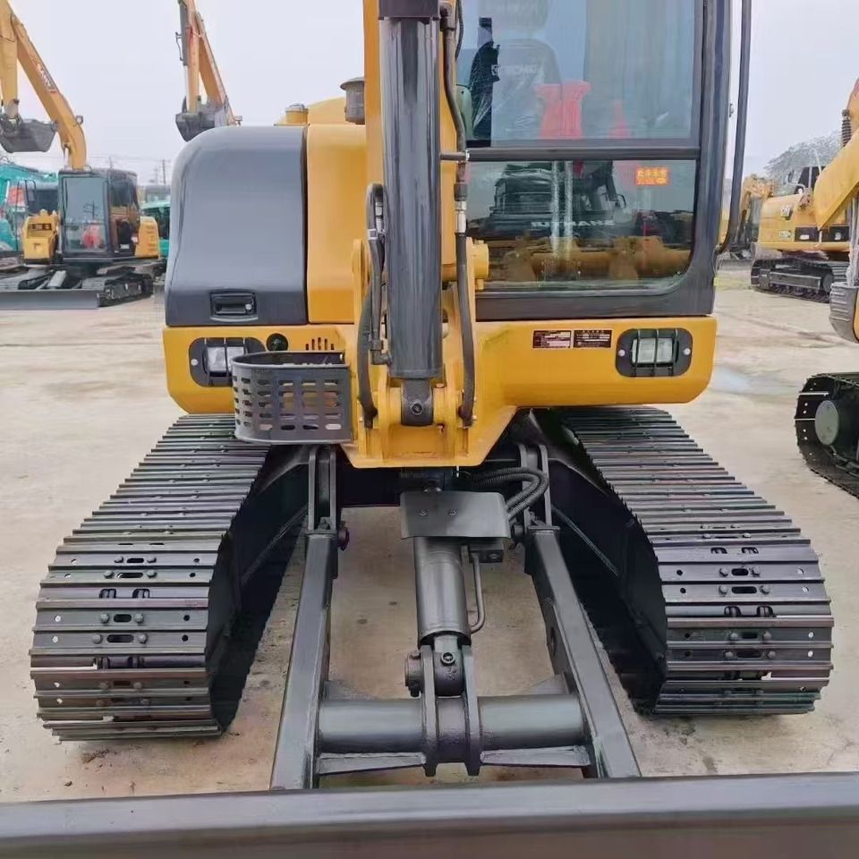 2023 XCMG XE60DA mini excavator front view