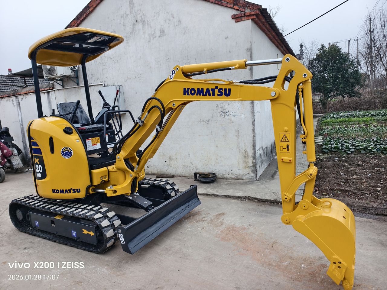 2025 Komatsu PC20MR mini excavator, side view 2025 Komatsu PC20MR mini excavator, side view