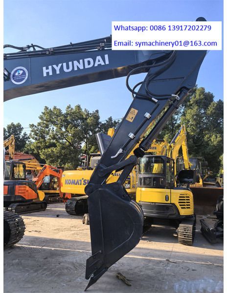 2023 Hyundai R220LC-9S crawler excavator, close-up of boom and bucket 2023 Hyundai R220LC-9S crawler excavator, close-up of boom and bucket
