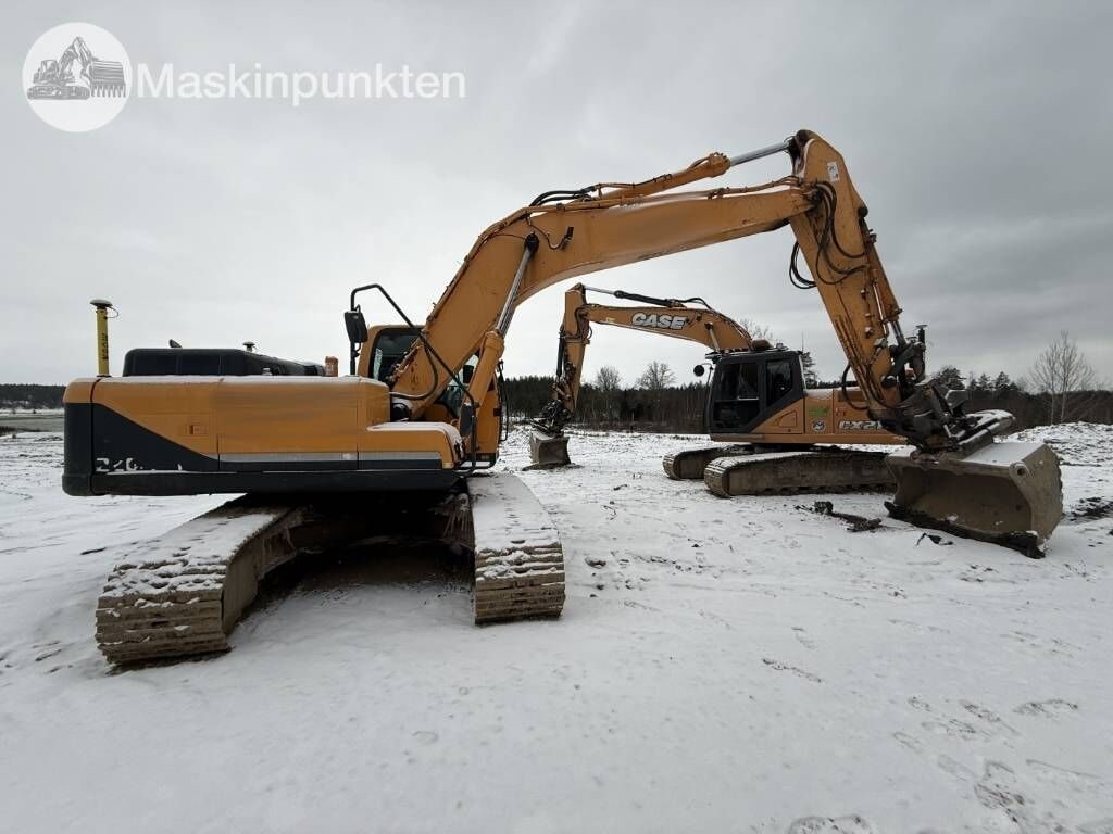 2015 Hyundai R220LC-9N crawler excavator, rear three-quarter view 2015 Hyundai R220LC-9N crawler excavator, rear three-quarter view
