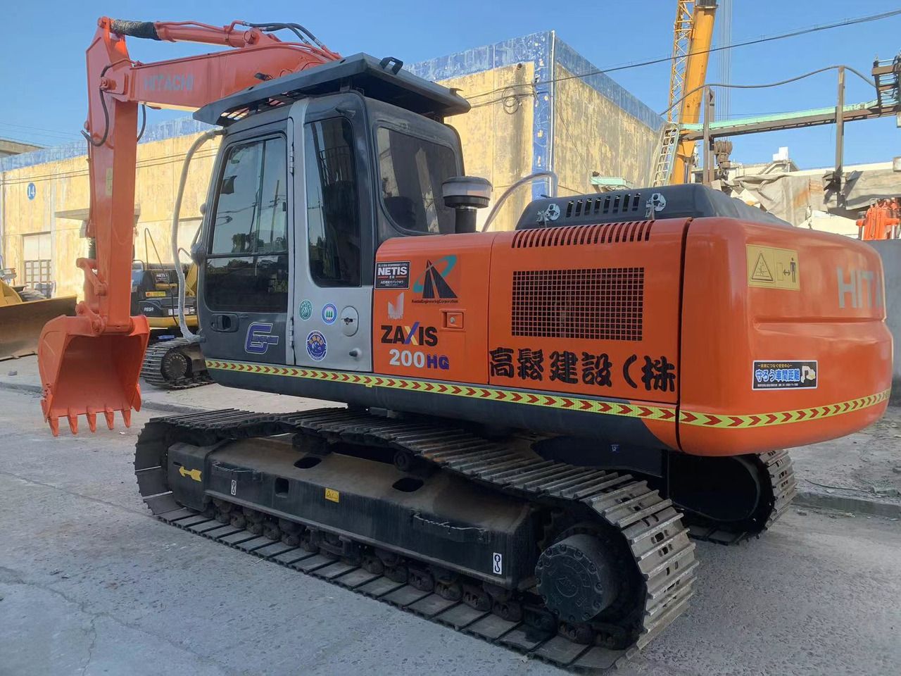 2015 Hitachi Zaxis 200HG crawler excavator, side view 2015 Hitachi Zaxis 200HG crawler excavator, side view