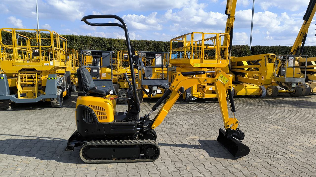 2018 Kubota K008-3 mini excavator, side view 2018 Kubota K008-3 mini excavator, side view
