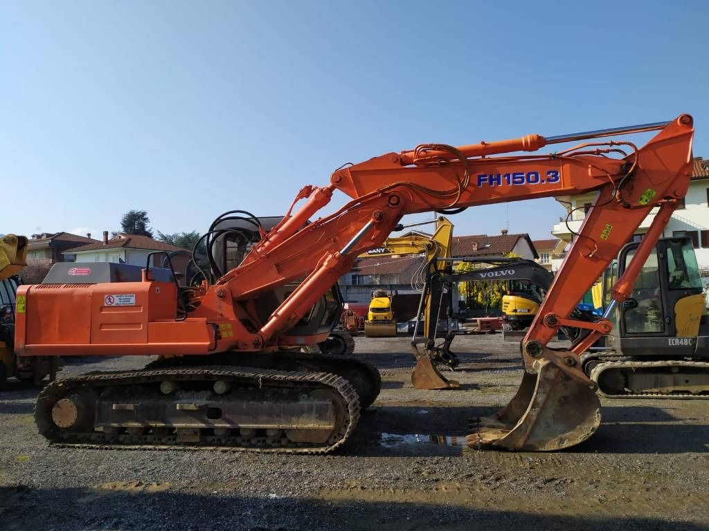 1996 Fiat-Hitachi FH150.3 crawler excavator, side view 1996 Fiat-Hitachi FH150.3 crawler excavator, side view