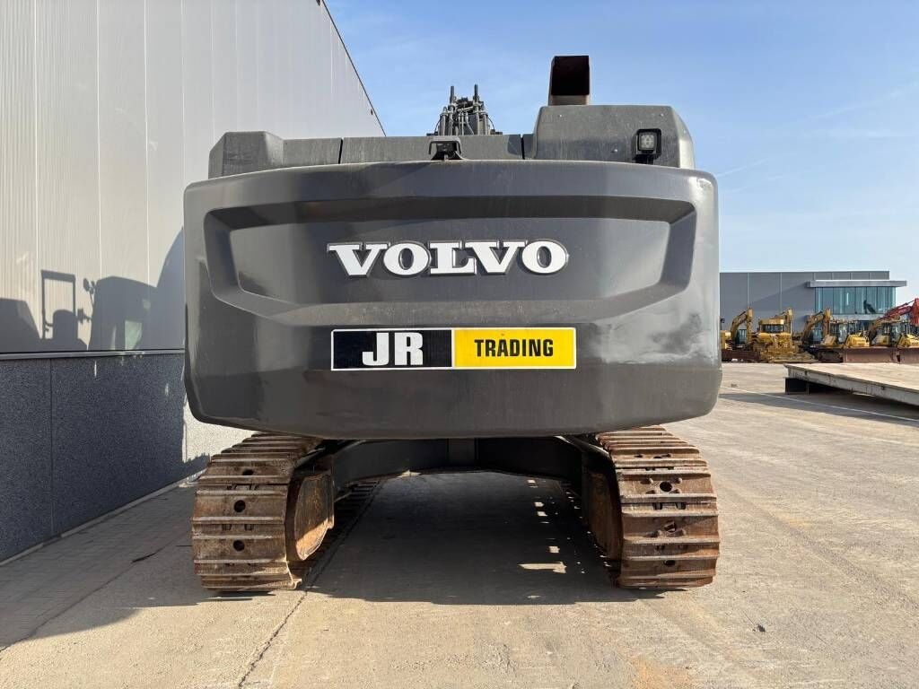 2020 Volvo EC380EL crawler excavator, rear view 2020 Volvo EC380EL crawler excavator, rear view