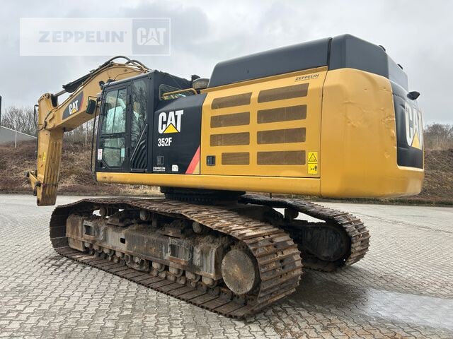 2019 Caterpillar 352F crawler excavator, side view 2019 Caterpillar 352F crawler excavator, side view