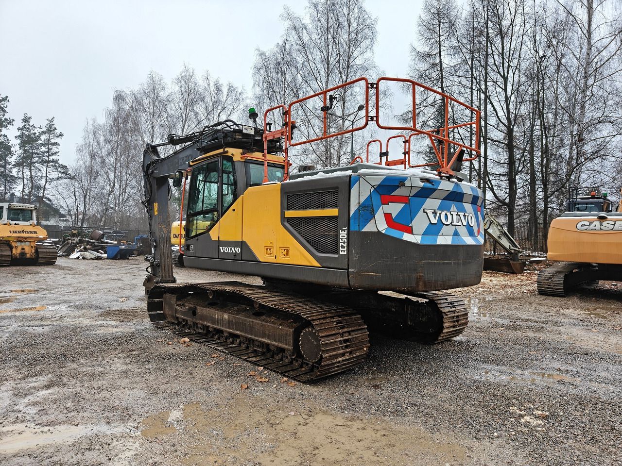 2018 Volvo EC250EL crawler excavator, rear three-quarter view 2018 Volvo EC250EL crawler excavator, rear three-quarter view