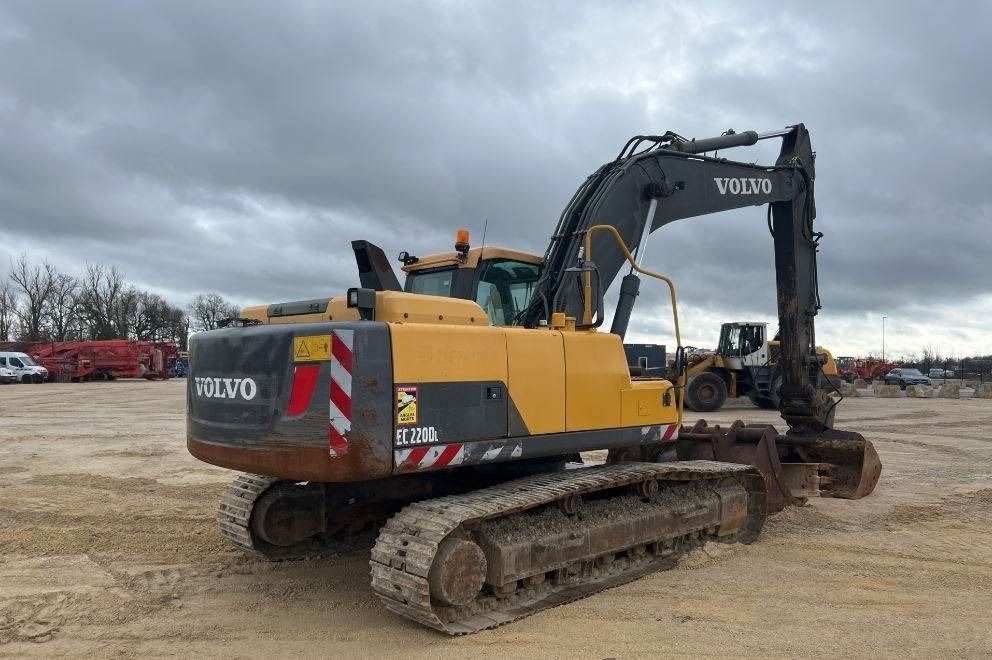 2012 Volvo EC220DL crawler excavator, rear three-quarter view 2012 Volvo EC220DL crawler excavator, rear three-quarter view