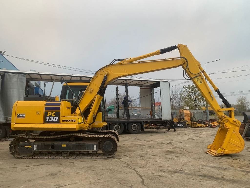 2022 Komatsu PC130 crawler excavator, side profile view 2022 Komatsu PC130 crawler excavator, side profile view
