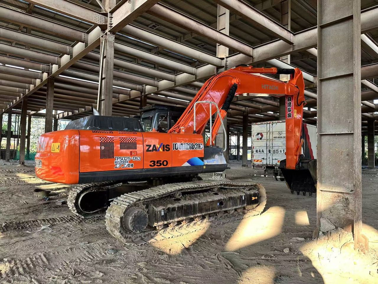 2022 Hitachi Zaxis 350 crawler excavator, side view 2022 Hitachi Zaxis 350 crawler excavator, side view