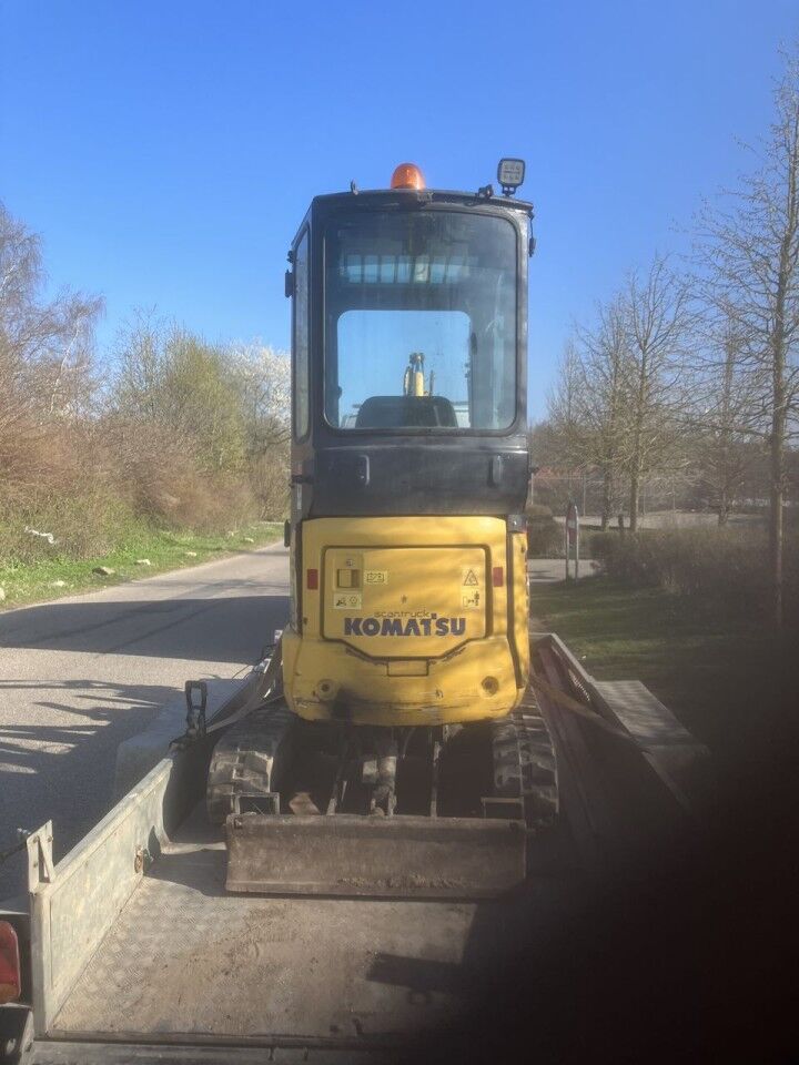 2019 Komatsu PC16R-3HS mini excavator rear view 2019 Komatsu PC16R-3HS mini excavator rear view