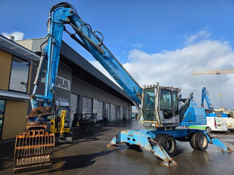 2009 Fuchs MHL335 material handler, side view 2009 Fuchs MHL335 material handler, side view