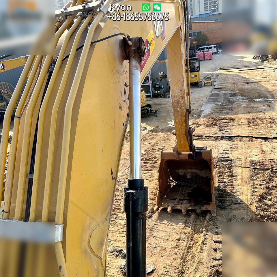 2024 Caterpillar 323 crawler excavator boom and bucket view 2024 Caterpillar 323 crawler excavator boom and bucket view