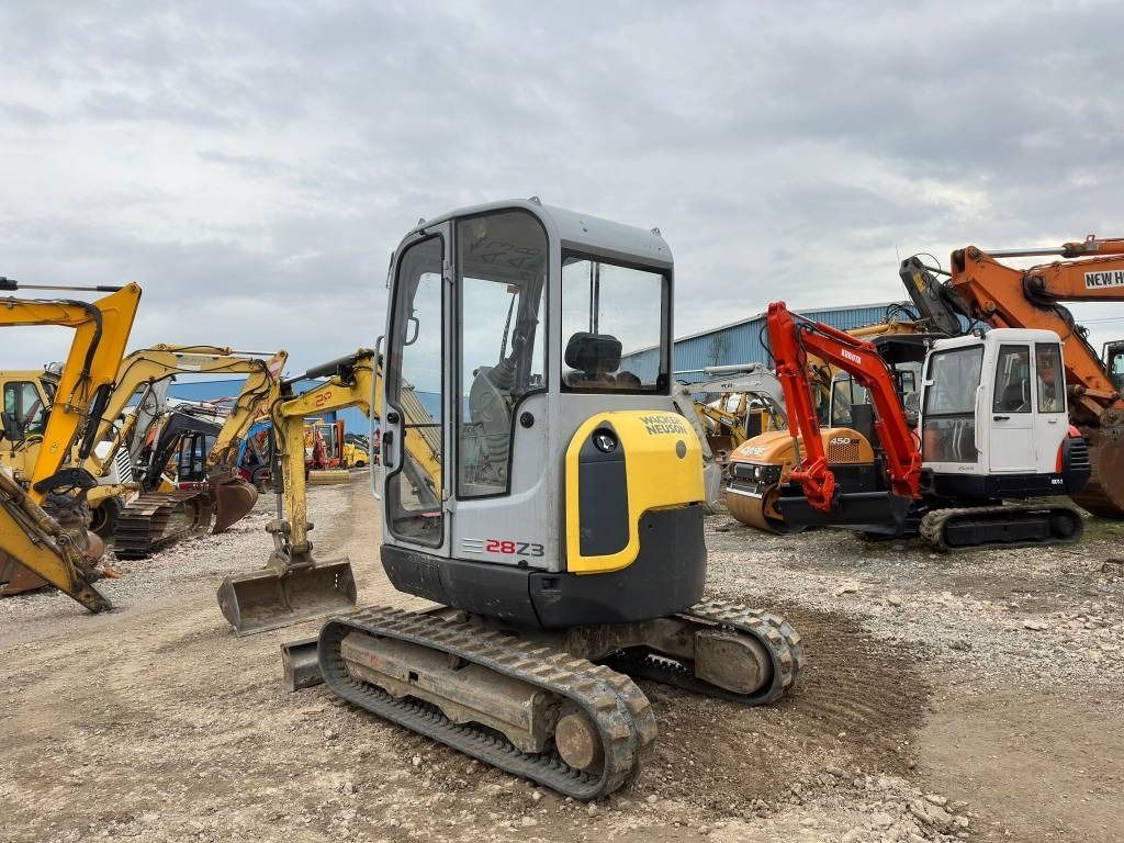 2009 Wacker Neuson 28Z3 mini excavator, rear three-quarter view 2009 Wacker Neuson 28Z3 mini excavator, rear three-quarter view