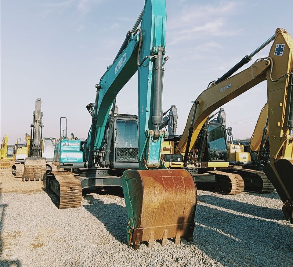 2019 Kobelco SK210 crawler excavator, front view 2019 Kobelco SK210 crawler excavator, front view