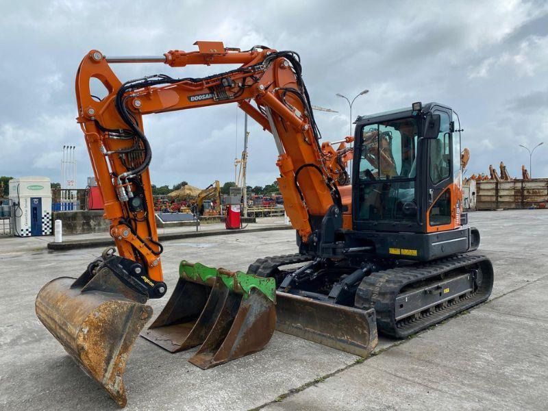 2021 Doosan DX85R crawler excavator, side view 2021 Doosan DX85R crawler excavator, side view