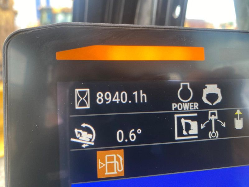 2018 Caterpillar 323 crawler excavator digital display view 2018 Caterpillar 323 crawler excavator digital display view