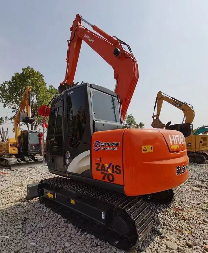Hitachi Zaxis 70 crawler excavator, rear three-quarter view Hitachi Zaxis 70 crawler excavator, rear three-quarter view