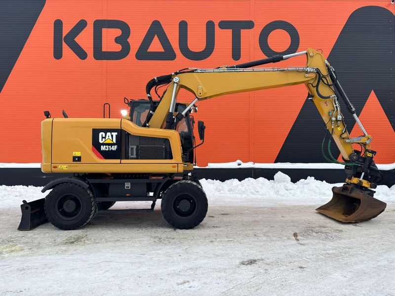 2017 Caterpillar M314F wheel excavator, side view 2017 Caterpillar M314F wheel excavator, side view