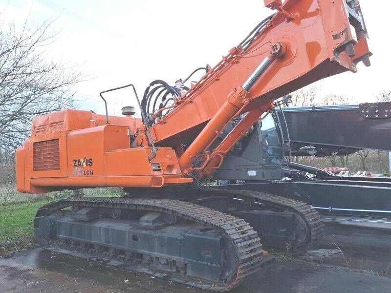 2008 Hitachi Zaxis 470 LCN demolition excavator side view 2008 Hitachi Zaxis 470 LCN demolition excavator side view