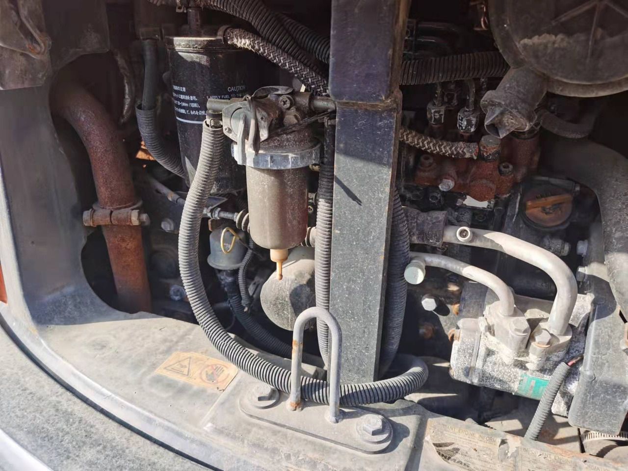 2017 Hitachi ZX55 mini excavator engine compartment view 2017 Hitachi ZX55 mini excavator engine compartment view