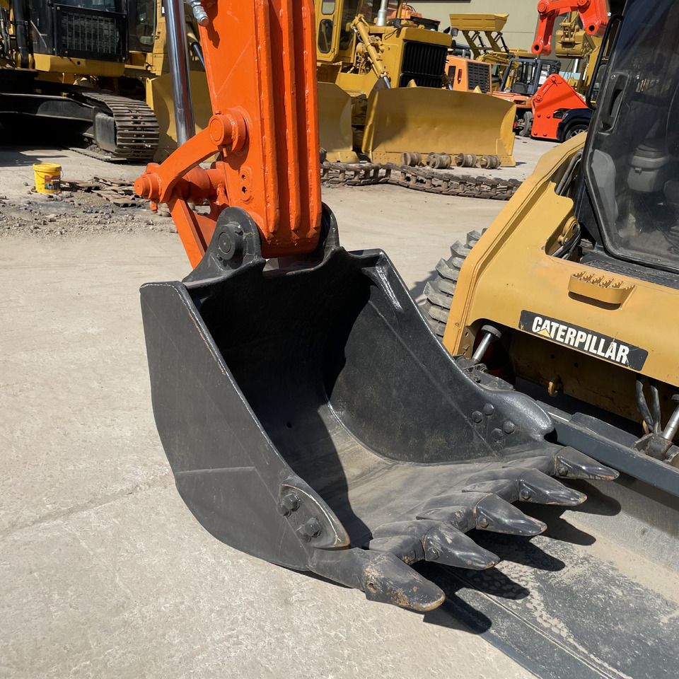 2022 Doosan DX140LC-9C crawler excavator bucket detail 2022 Doosan DX140LC-9C crawler excavator bucket detail