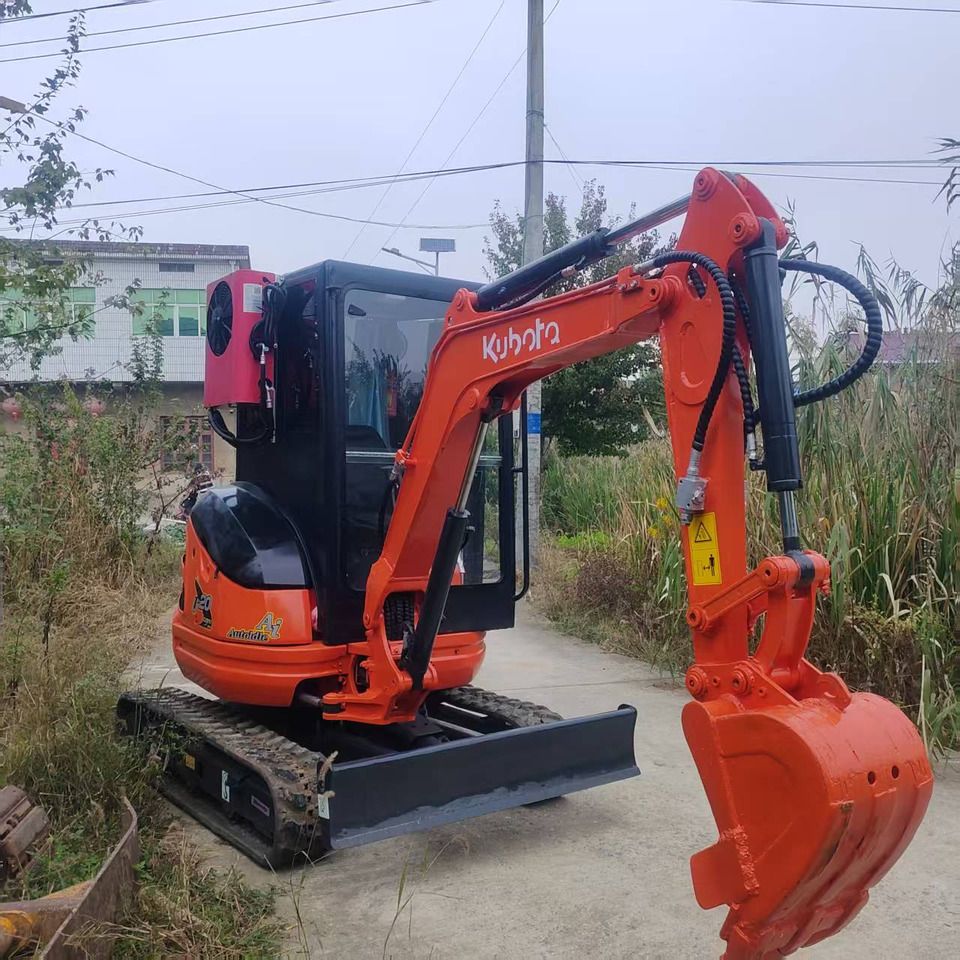 2023 Kubota U-20 mini excavator, front three-quarter view 2023 Kubota U-20 mini excavator, front three-quarter view