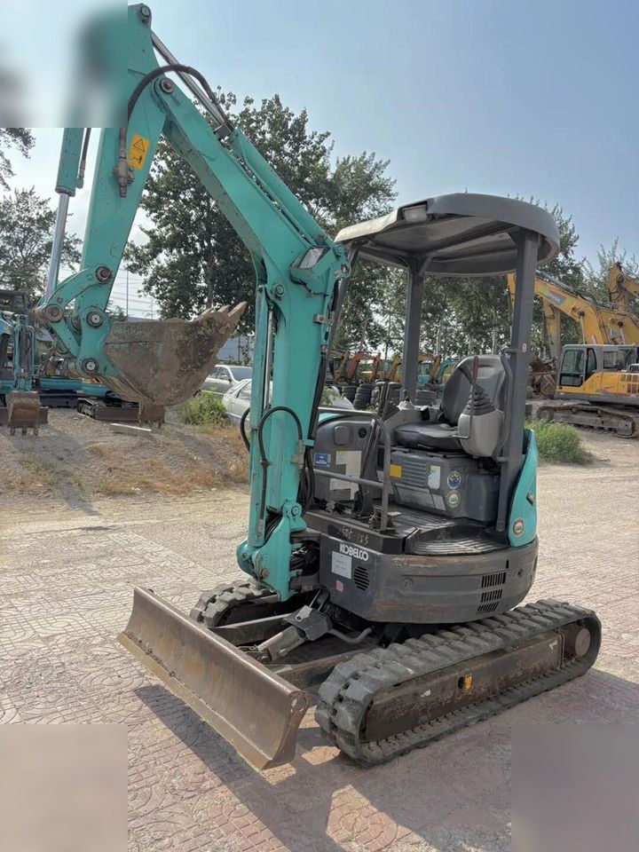 2017 Kobelco SK20SR-5 mini excavator, side view 2017 Kobelco SK20SR-5 mini excavator, side view