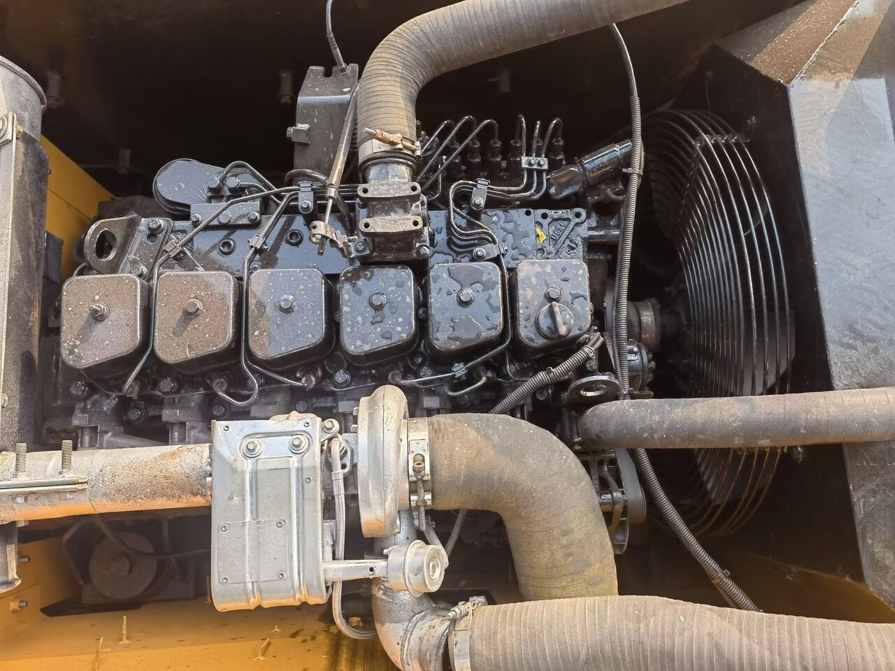 2025 Hyundai R210W-9 wheel excavator engine compartment view 2025 Hyundai R210W-9 wheel excavator engine compartment view