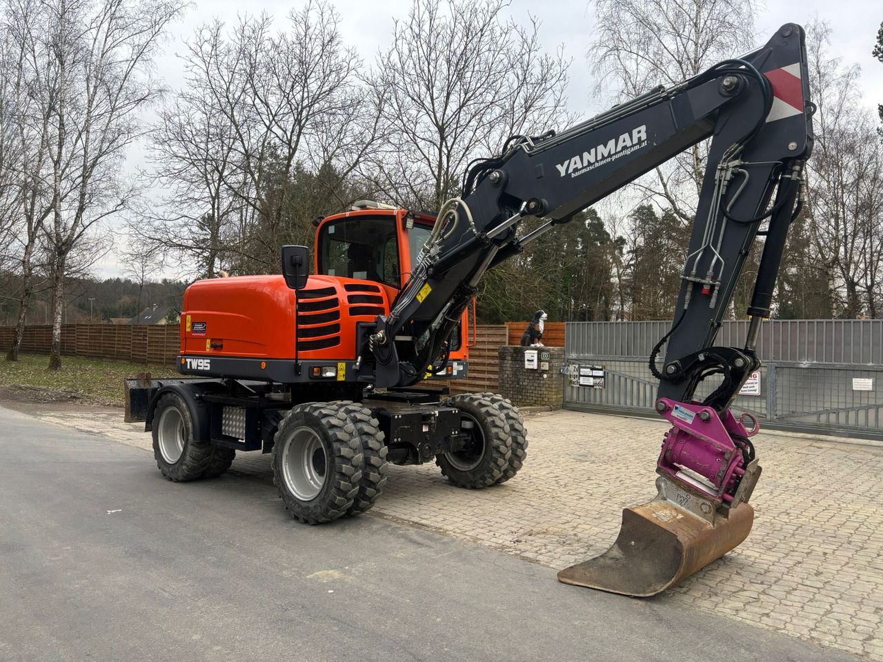 2018 Yanmar TW 95 wheel excavator, side view 2018 Yanmar TW 95 wheel excavator, side view