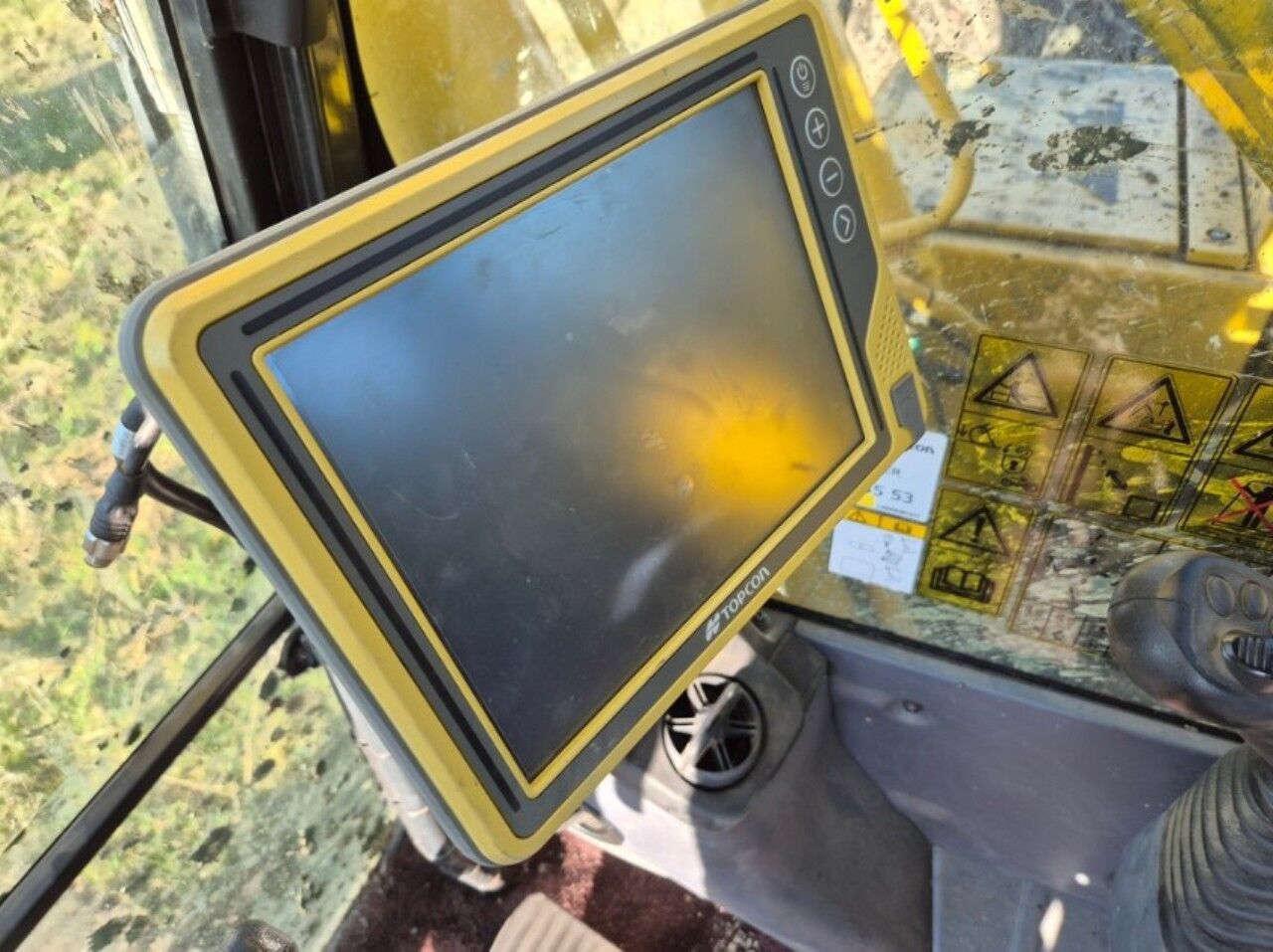 2020 Komatsu PC210LC-11 cab interior with Topcon display 2020 Komatsu PC210LC-11 cab interior with Topcon display