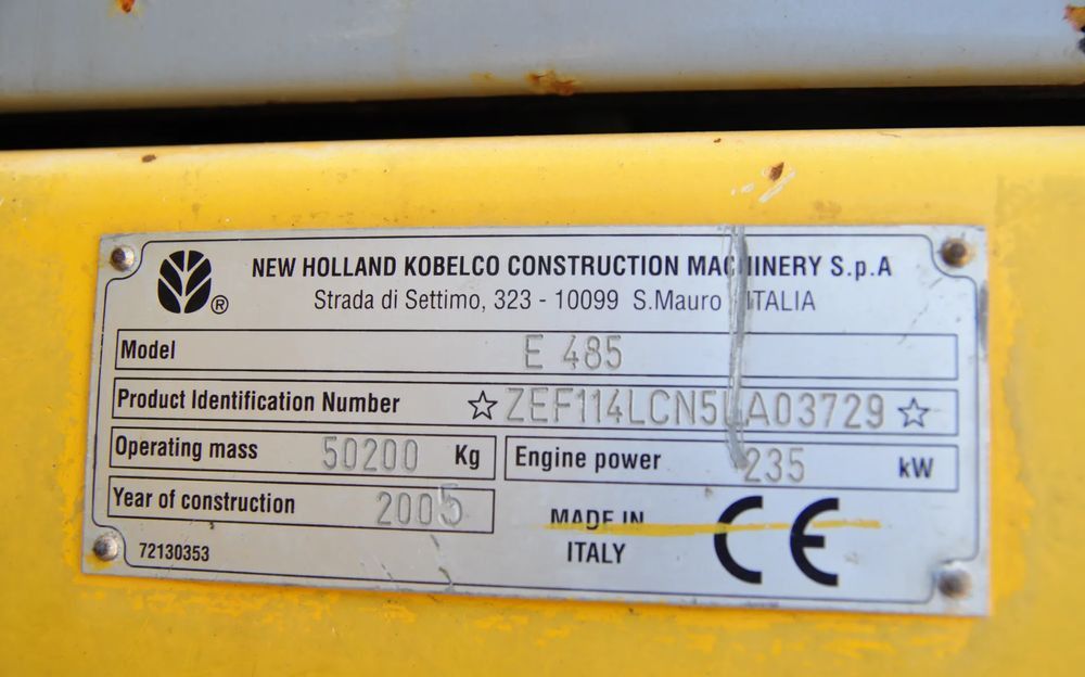 New Holland E485 2005 identification plate New Holland E485 2005 identification plate