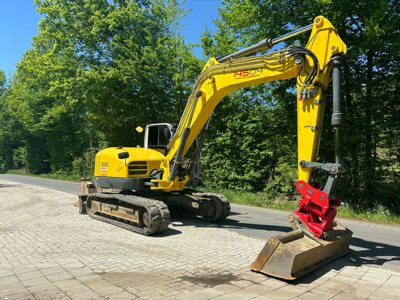 2015 Wacker Neuson 14504 crawler excavator, side view