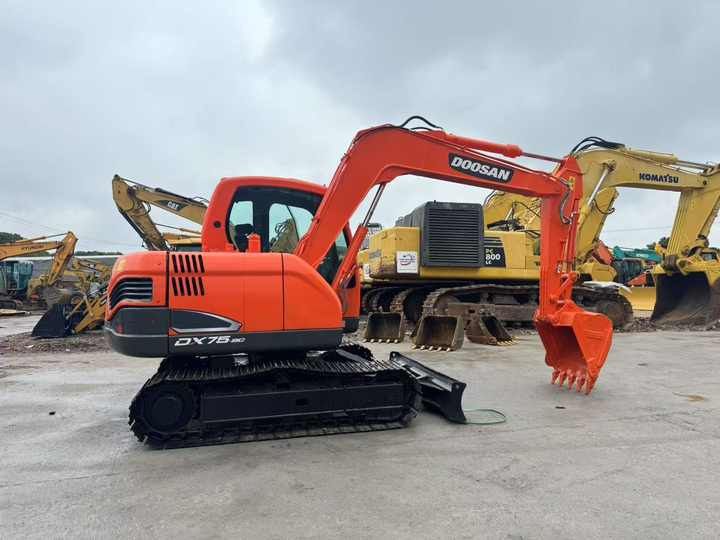 2019 Doosan DX75-9C crawler excavator, side view