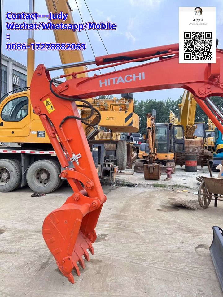 2023 Hitachi ZX50 mini excavator boom and bucket close-up 2023 Hitachi ZX50 mini excavator boom and bucket close-up