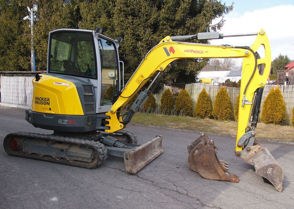 2018 Wacker Neuson EZ36 mini excavator, side view 2018 Wacker Neuson EZ36 mini excavator, side view