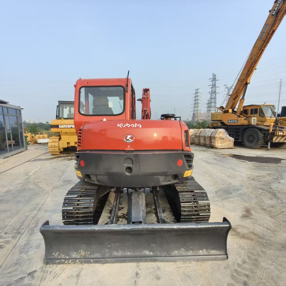 2021 Kubota KX185 mini excavator, rear view 2021 Kubota KX185 mini excavator, rear view