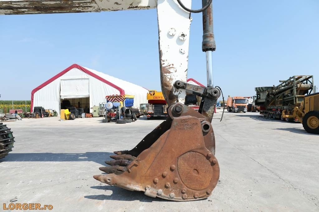 2008 Liebherr R954C SHD crawler excavator bucket detail