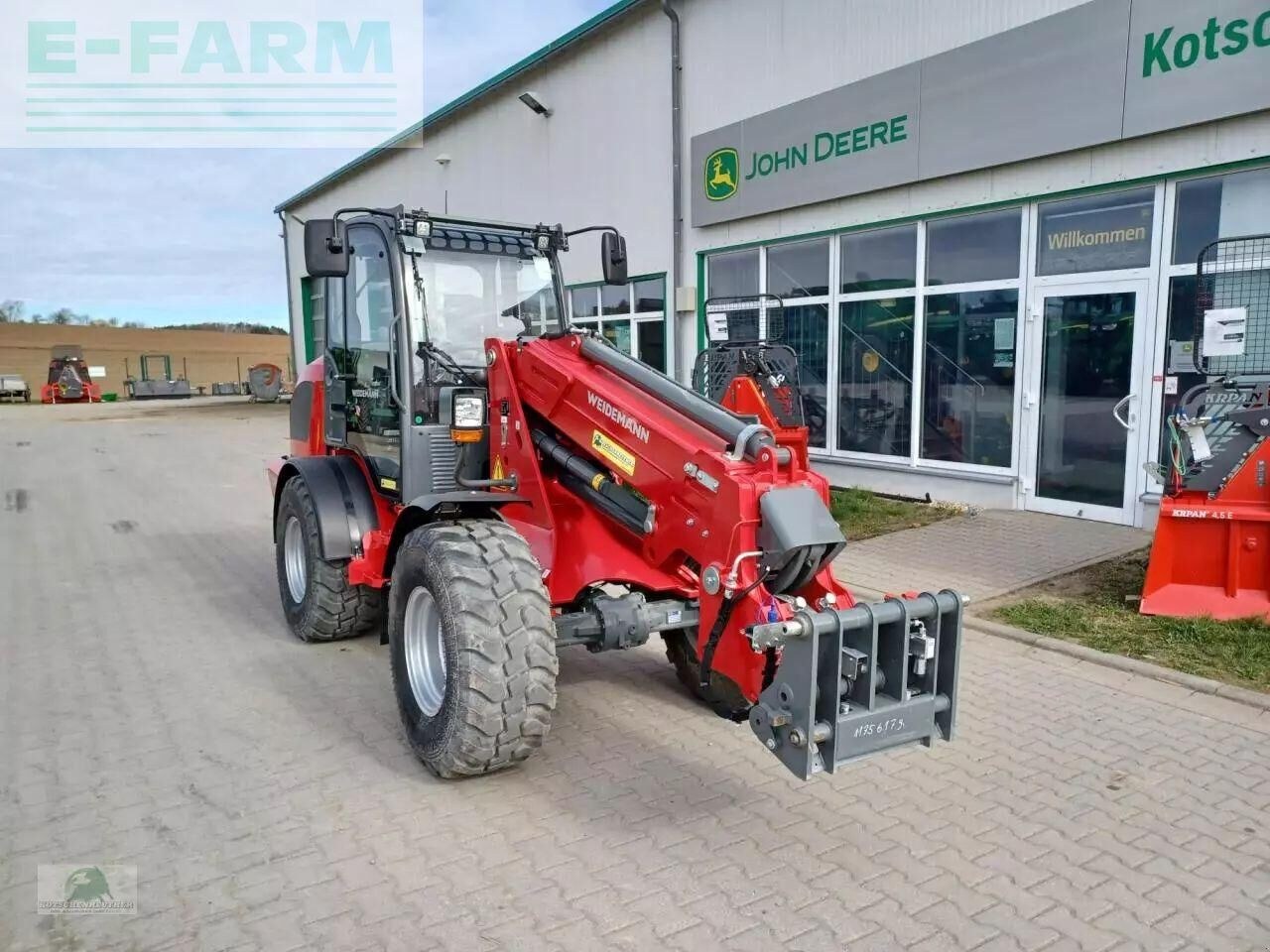 2024 Weidemann 3080LPT wheel loader, front three-quarter view 2024 Weidemann 3080LPT wheel loader, front three-quarter view