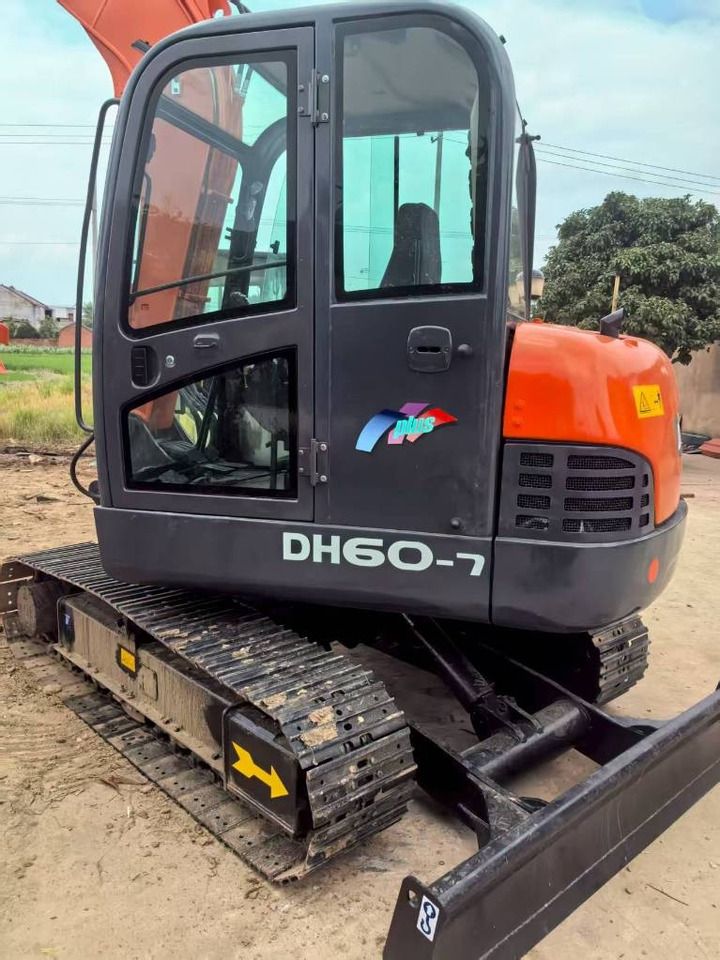 2025 Doosan DH60-7 mini excavator side view